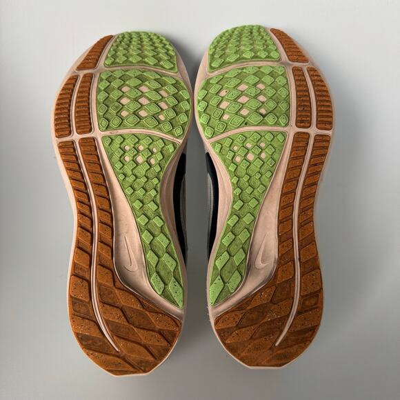Nike Air Zoom Pegasus 40 “Photon Dust” (Women’s 7)– Grey/Green/Peach Accents - Picture 9 of 11